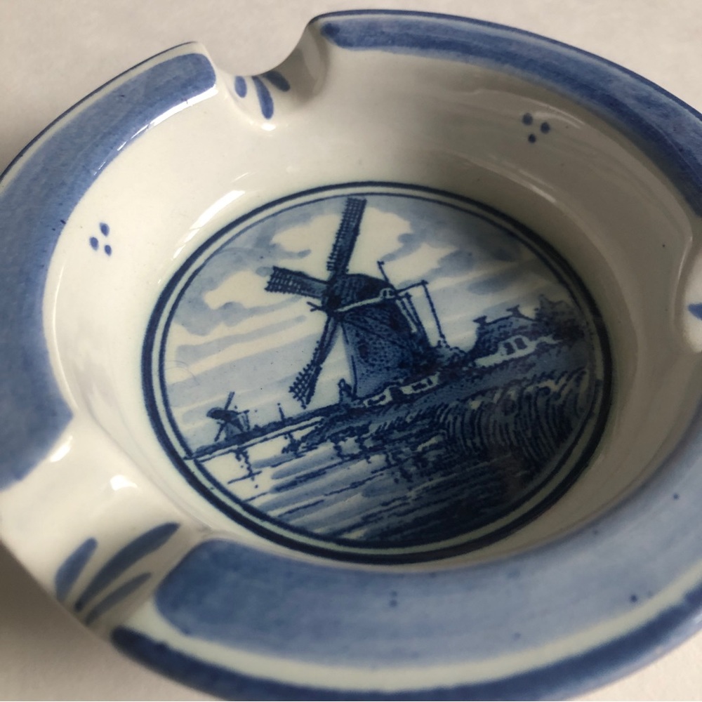 Hand Painted Dutch Blue Vintage Ashtray